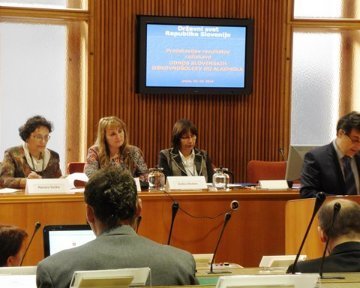 Odnos slovenskih osnovnošolcev do alkohola - Pasti odraščanja v alkoholni kulturi